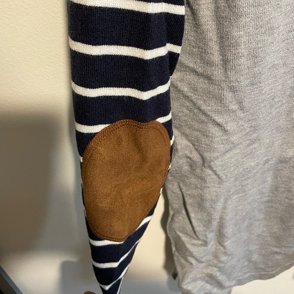 Pink Clover Gray Sweater with Navy & White Stripped Sleeves - Picture 4 of 4